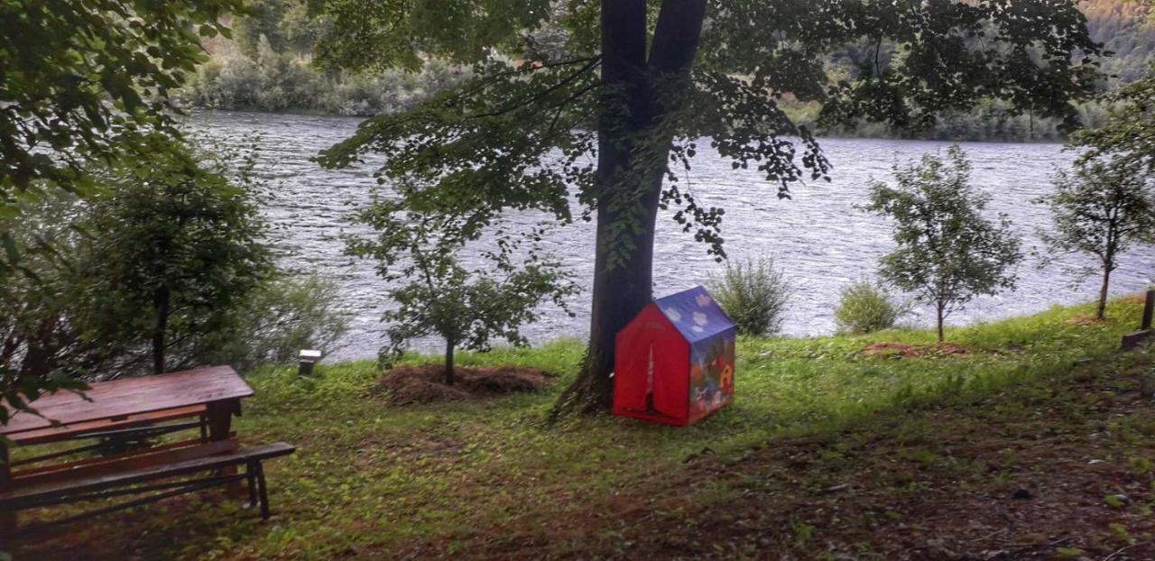 Apartmani Vila Na Drini Foca Zewnętrze zdjęcie